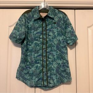 Disney World Wide Services Animal Kingdom Uniform Shirt